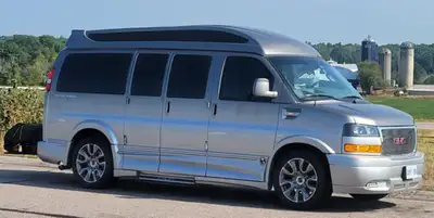 2023 Explorer SE Van  Specialized  Wheelchair Van  Only 4,454 km, View more