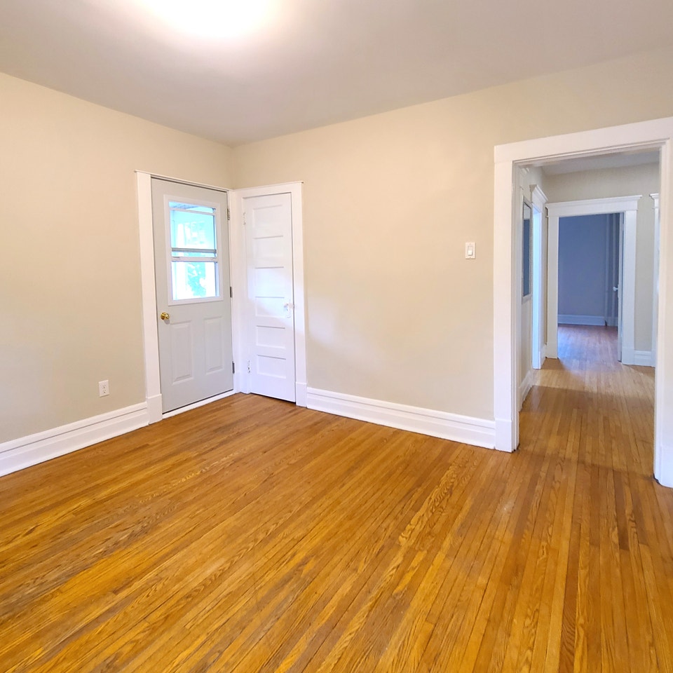 2 Bedroom Apartment in The Avenues! 4