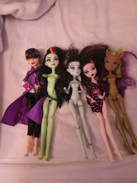 Lot poupées Monster High incomplètes