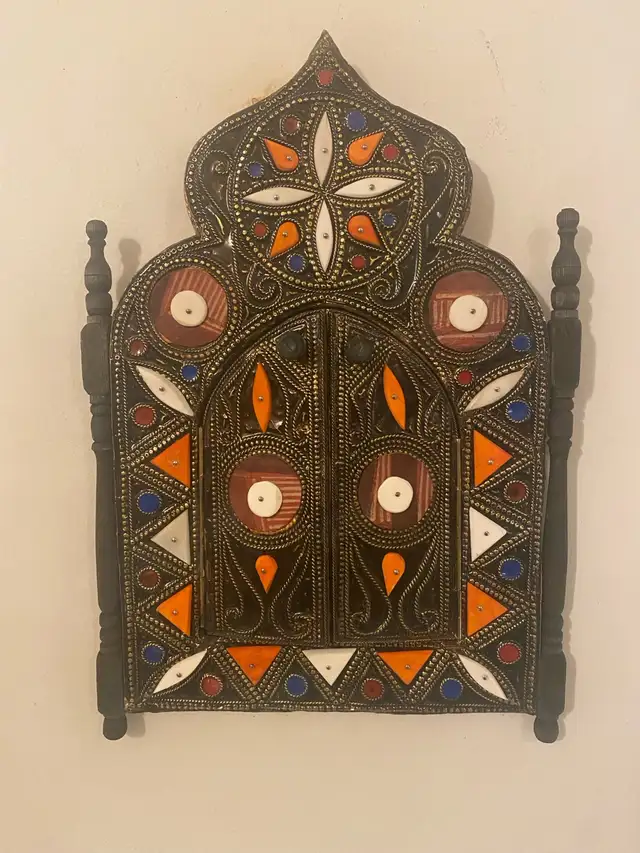 Vintage Handmade Moroccan Arch Wall Mirror. 15” tall. in Home Décor & Accents in Markham / York Region - Image 2