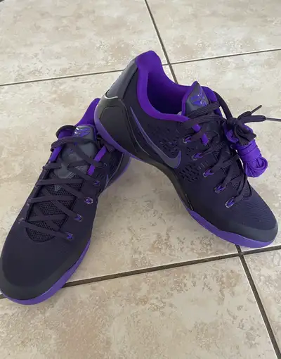 Kobe IX Elite Low EM Protro shoes; Purple Dynasty/Fierce Purple; Size - M US10 and 10.5; Firm price.