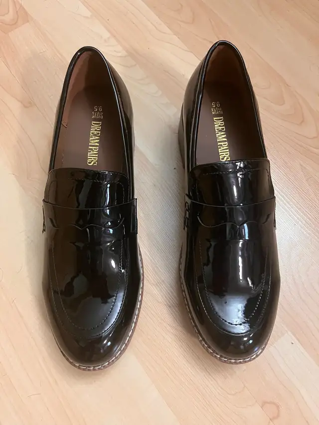 NEW — Black Patent Loafers Women Size 9.5 Dream Pairs  in Women's - Shoes in City of Toronto - Image 3