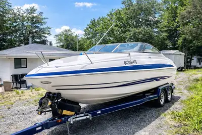 Glastron GT209 21 pieds cuddy cabine – Prêt pour l’été! ☀️ Superbe bateau Glastron GT209 de 21 pieds...
