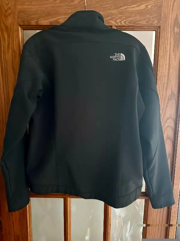 The North Face Ladies Apex Bionic Jacket (used once) in Women's - Tops & Outerwear in Calgary - Image 3