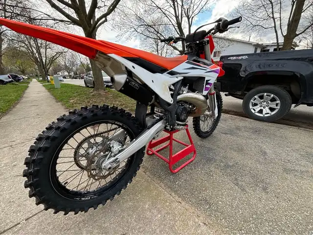 2024 KTM 250SX in Dirt Bikes & Motocross in Brantford - Image 9