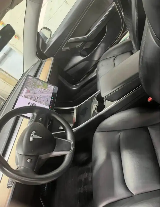 2018 Tesla Model 3457408397675089922