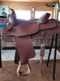 Western Saddle 16" LIKE NEW