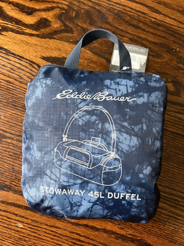 BNWT Eddie Bauer stowaway duffle bag  in Fishing, Camping & Outdoors in City of Toronto