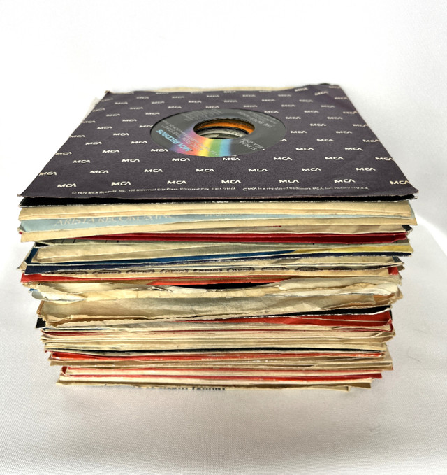 66 Vintage 45 RPM Records - all in good condition in Arts & Collectibles in City of Halifax - Image 4