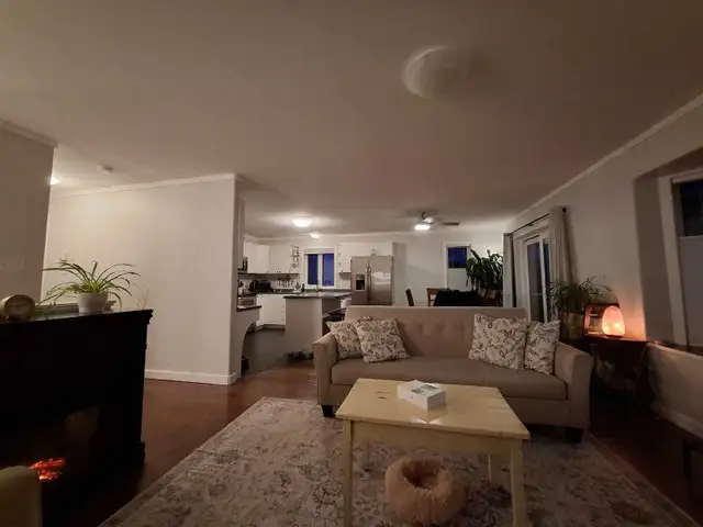 6 bedroom, 3 bathroom house for rent in Long Term Rentals in Whitehorse - Image 2