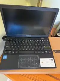 Laptop - Asus