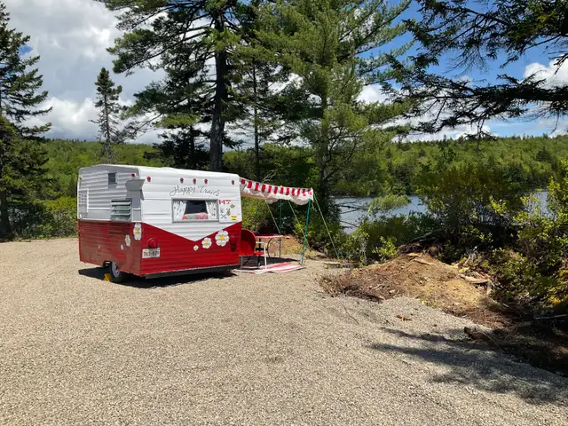 Early 60’s Shasta Camper in Travel Trailers & Campers in Fredericton - Image 4
