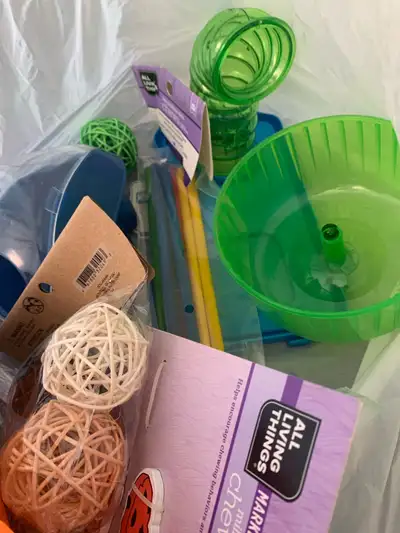 hamster bedding and supplies , View more