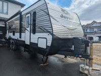 32 ft Jayco Trailer for Rent