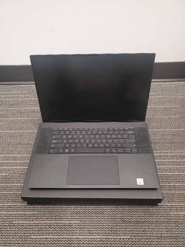 XPS 17 9700 Laptop by DELL in General Electronics in City of Toronto - Image 2