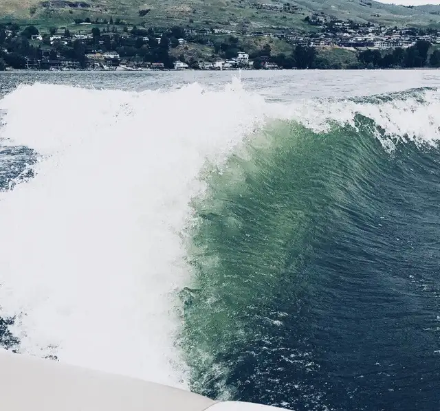 Wakesurf surf Shaper $300 in Water Sports in Vernon - Image 5