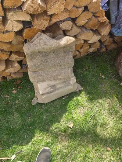 Hi im selling firewood its a spruce and pine mix will deliver or you can pick up selling a cord $380...