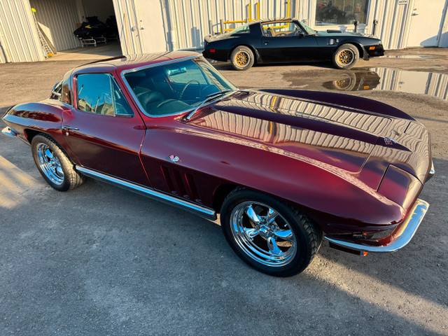 1966 Corvette Coupe in Classic Cars in Markham / York Region - Image 3