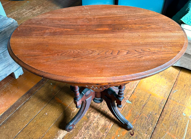 Antique Victorian Occasional Table - Oval in Other Tables in Ottawa - Image 3