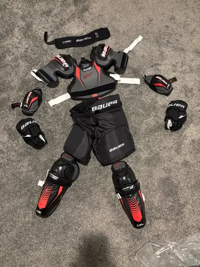 Kids Bauer Hockey Pads, View more