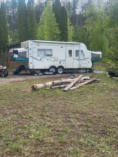Hybrid tent trailer Everything in great condition, no leaks no problems. Radio, lights, furnace frid...