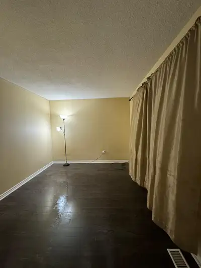 PRIME LOCATION ALL AMENTITIES ARE NEAR BY NEAR SQUARE ONE DIXIE RD WALKABLE DISTANCE TO BUS STATION...