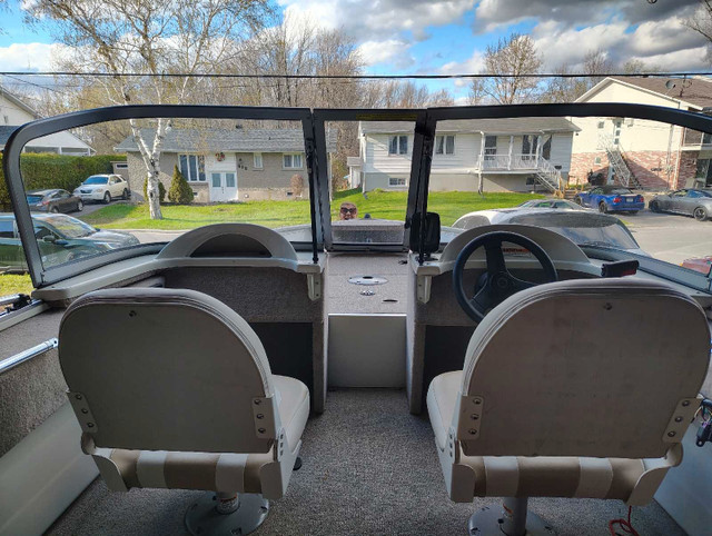 legend boat like brand new in Powerboats & Motorboats in Gatineau - Image 2