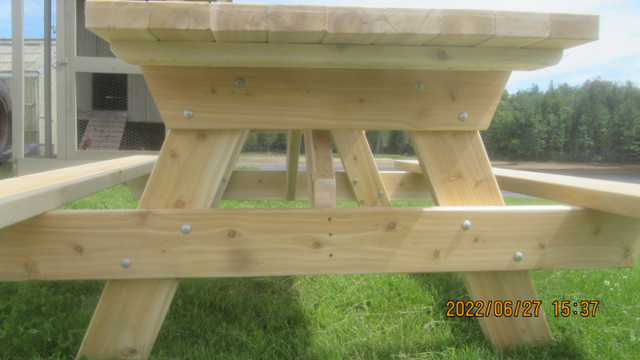 ❗❗❗QUALITY CEDAR PICNIC TABLES (BUILDER) NEW 2024❗❗❗ in Patio & Garden Furniture in Moncton - Image 3