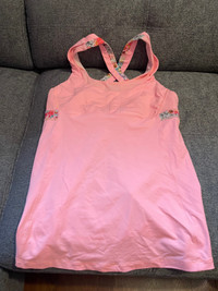 Lululemon Run Tank top with built in bra and pockets size 8 NWOT