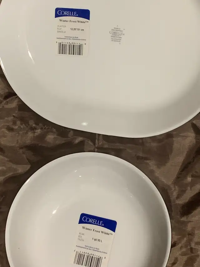 New, Corelle winter frost serving bowls n platter. in Kitchen & Dining Wares in Mississauga / Peel Region - Image 6
