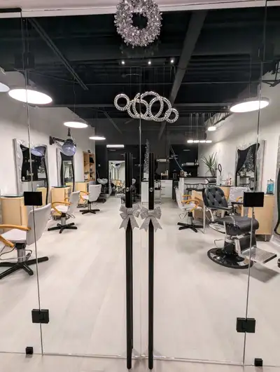 Hair Salon Chairs for Rent in Salon and Spa in Woodbridge, View more