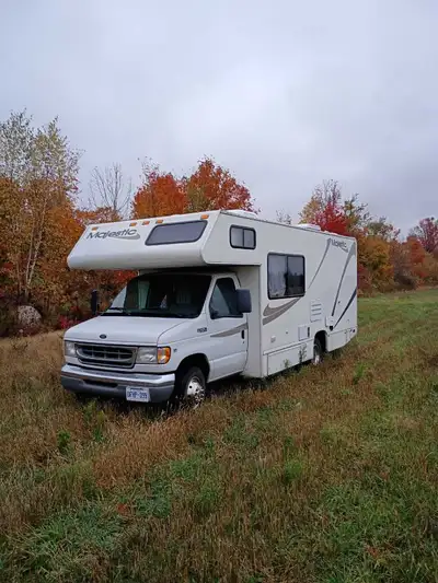 Selling ford e350 camper. Majestic camper 24.5 feet living space. 3 beds open concept full bathroom,...