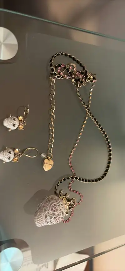 Betsey Johnson Skull Necklace and Earrings Set - BidRush 9NBDBY, View more