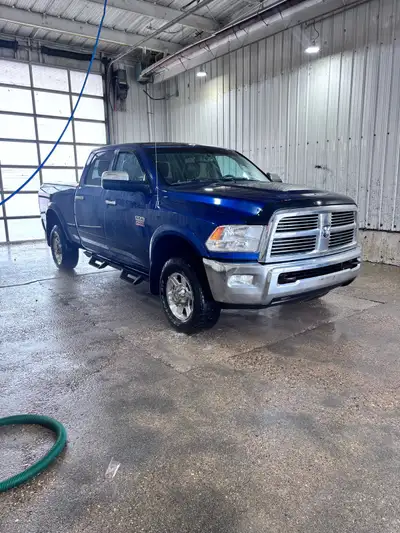 2010 dodge 2500 hemi Laramie 4x4 5.7 hemi engine Laramie package Remote start Sunroof Heated and coo...