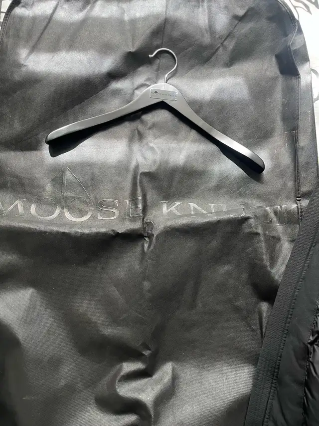 Moose Knuckle Bomber Men’s XL in Men's in Strathcona County - Image 5