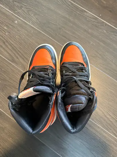 Nike Air Jordan 1 High, View more