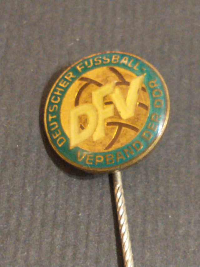 DDR East Germany Football Federation lapel pin in Arts & Collectibles in City of Toronto