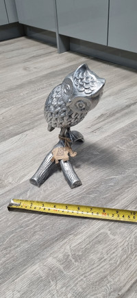 Metal garden decor owl new