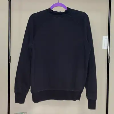 Selling because I haven't worn it in several years (still in great condition). Price is negotiable (...