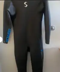 Synergy Volution Wetsuit Men's Large 3/2 watersports and triathl