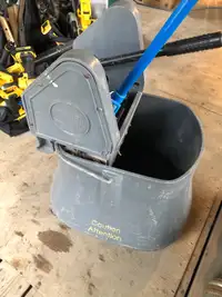 Mop Bucket strainer and mop 