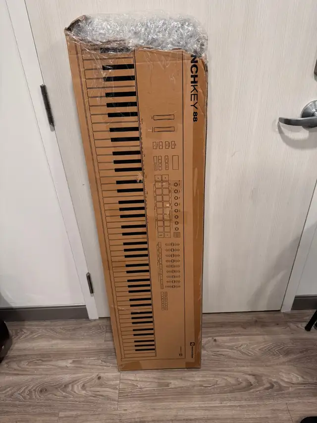 Brand New Novation Launchkey 88 MK3 88-Key MIDI Keyboard Control in Pianos & Keyboards in City of Toronto - Image 4
