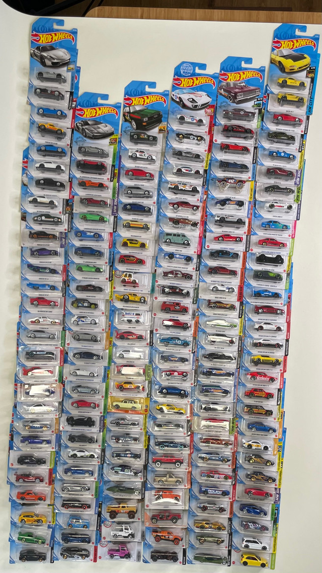 200 + Hot Wheels Sale in Arts & Collectibles in Mississauga / Peel Region - Image 2