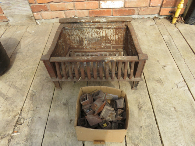 Cast Iron Coal Bin For a Fireplace in Arts & Collectibles in Oakville / Halton Region