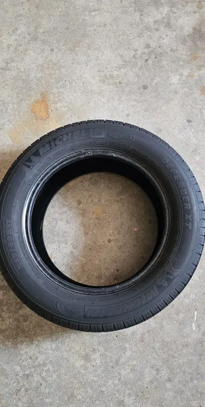 Michelin defender XT P225 60R 17 Off Rim