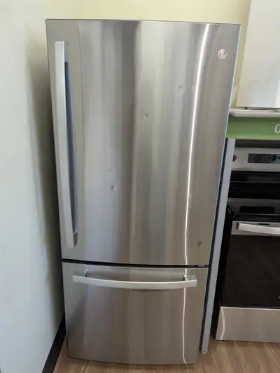 21 CU. FT FRIDGE, View more