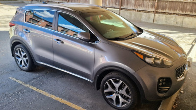 2017 Kia Sportage SX Turbo (AWD) - Low Mileage, Great Price!