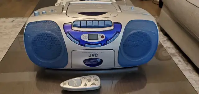 JVC RC-BX30 Portable System in Stereo Systems & Home Theatre in Markham / York Region - Image 2