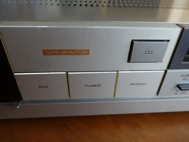 Hitachi HA-2 Vintage(1983) Stereo Integrated Amplifier for sale in Stereo Systems & Home Theatre in Markham / York Region - Image 4
