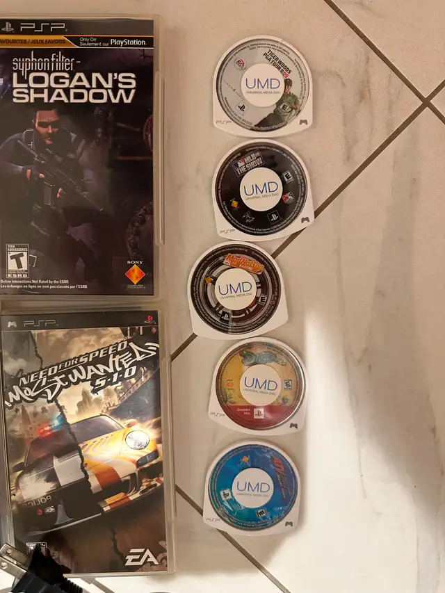 PSP 2001 with 4GB Memory, Charger, Games but no Battery Lot $220 in Sony PSP & Vita in City of Toronto - Image 6